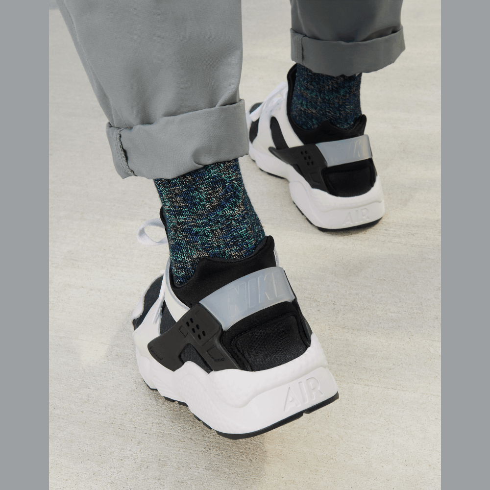 Urachi tenis sales