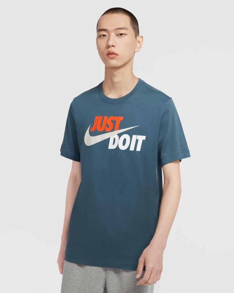 Tee-Shirt Nike Sportswear Club pour Homme AR5006