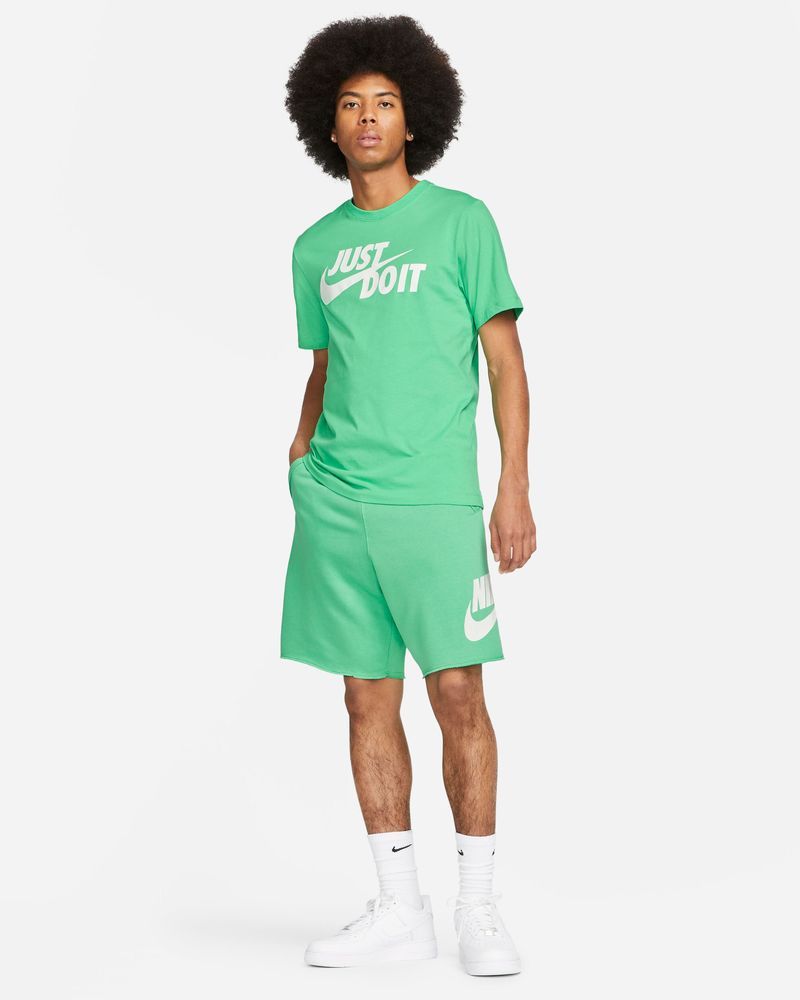Pantaloncini e maglietta nike top