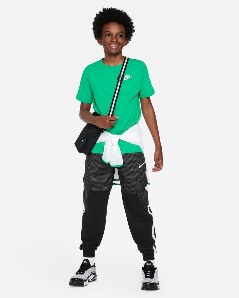 t shirt nike sportswear vert clair pour enfant ar5254 331