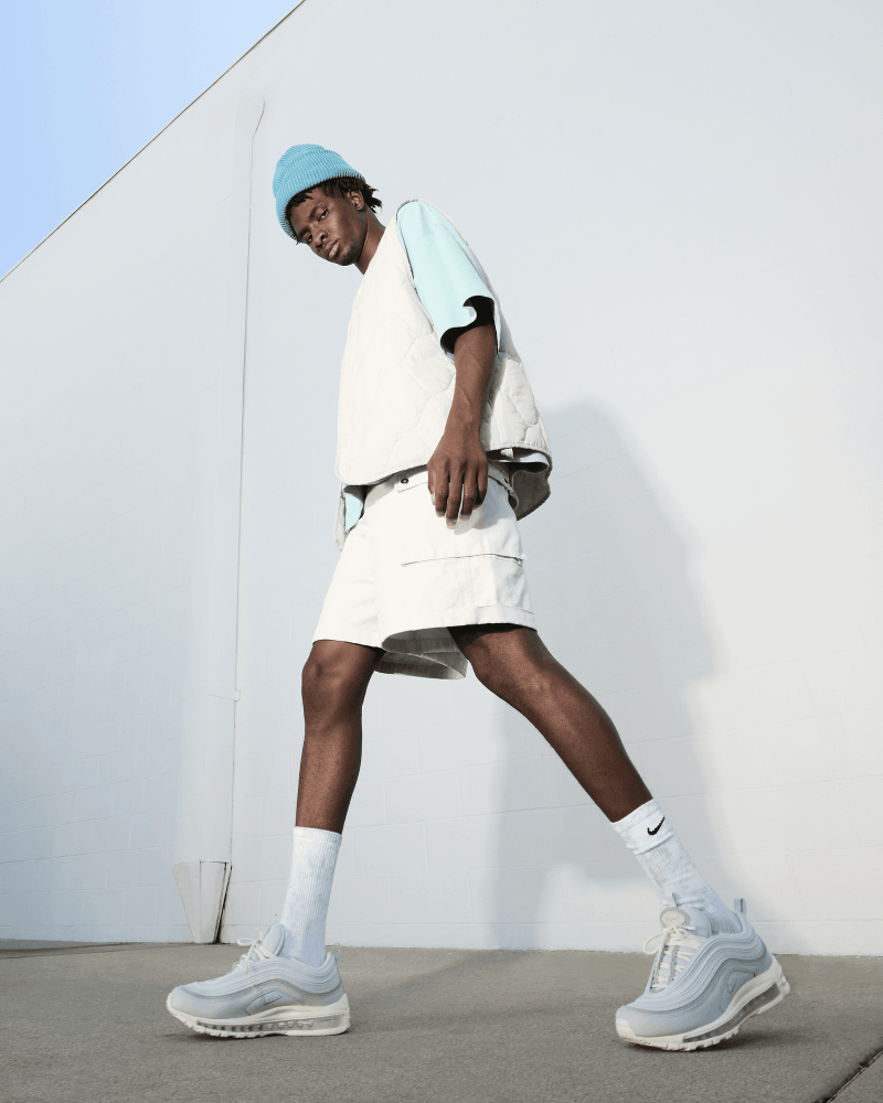 Air max 95 top on feet with shorts