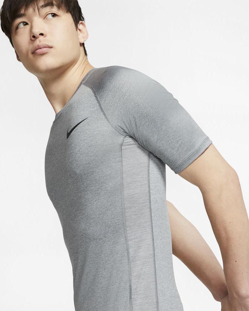 Nike bv5631 2025