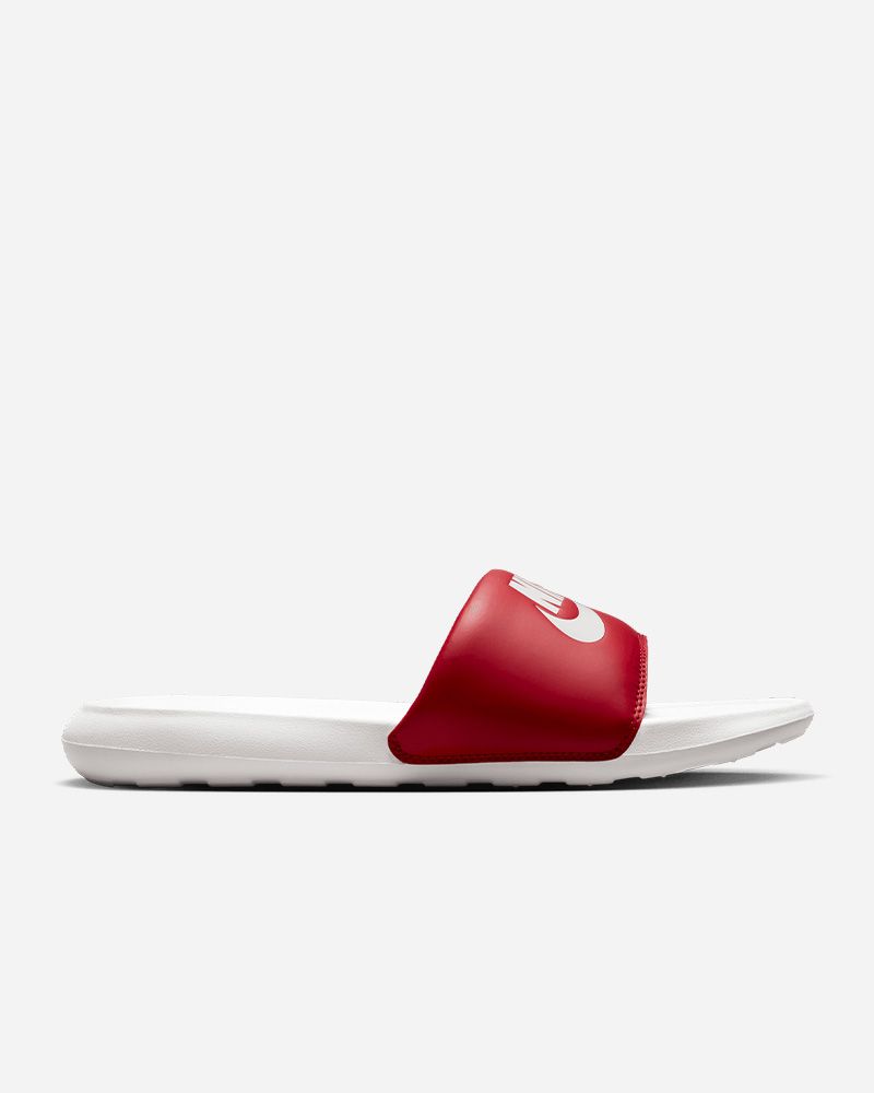 Claquettes cheap nike rouge