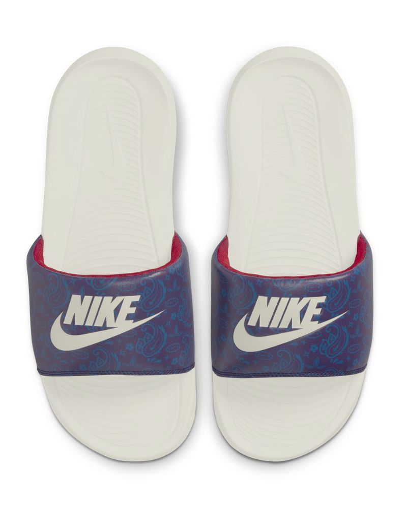 Claquette nike blanche et top bleu