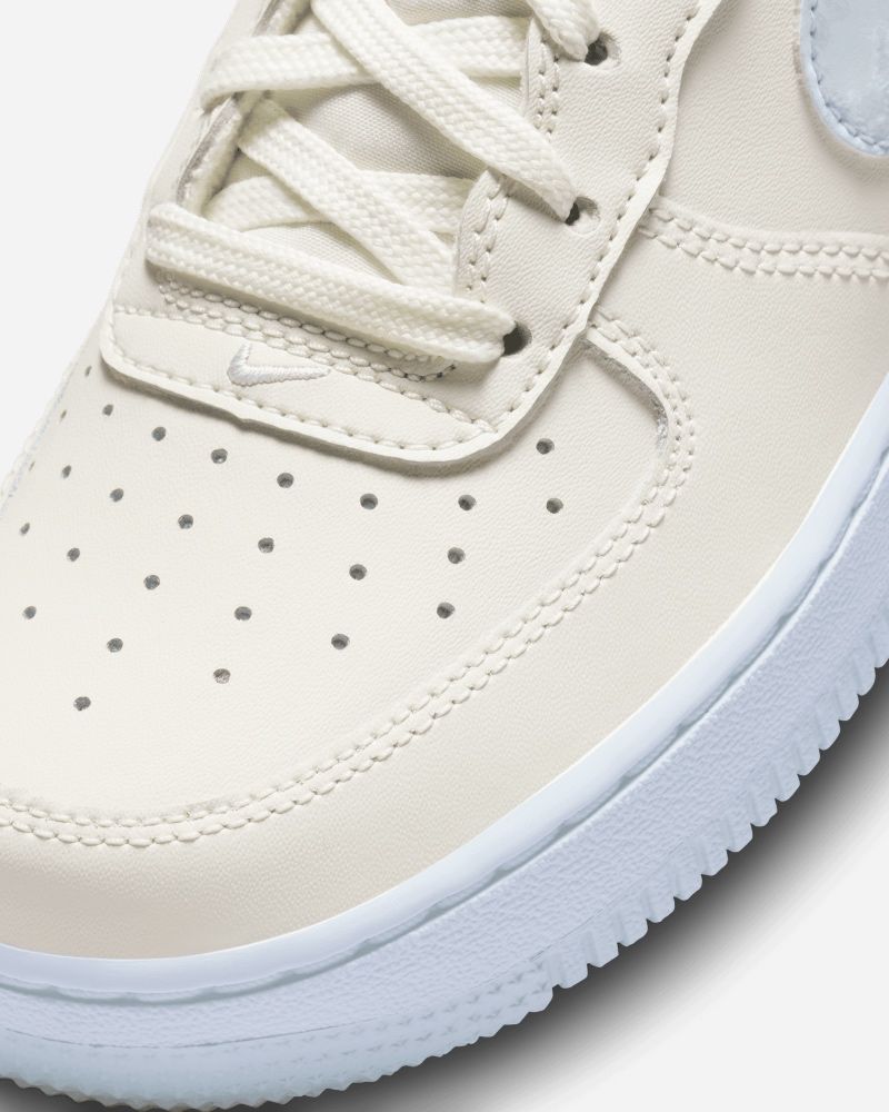 Nike air force 1 enfant beige discount