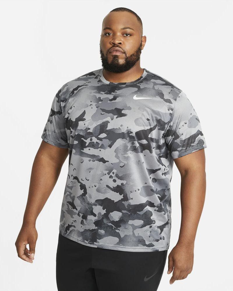 Men s Nike Dri FIT Camouflage Training T Shirt CU8477 084