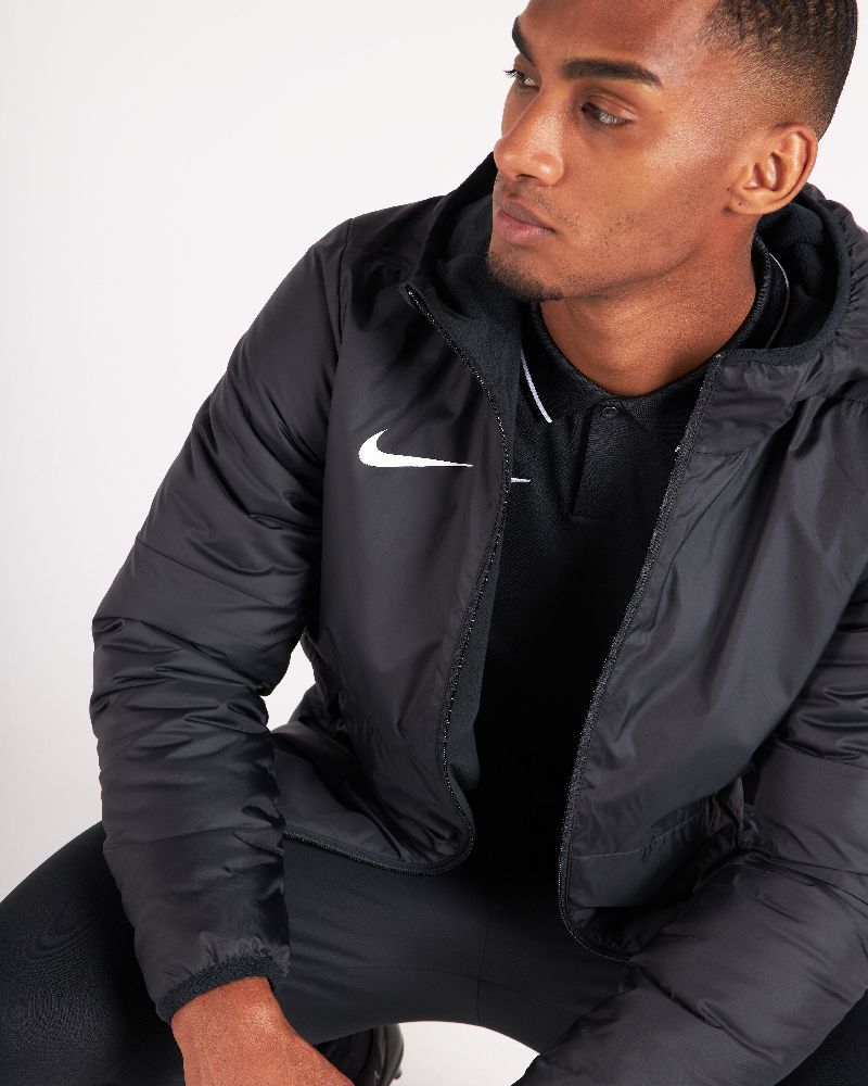Nike therma repel on sale crew