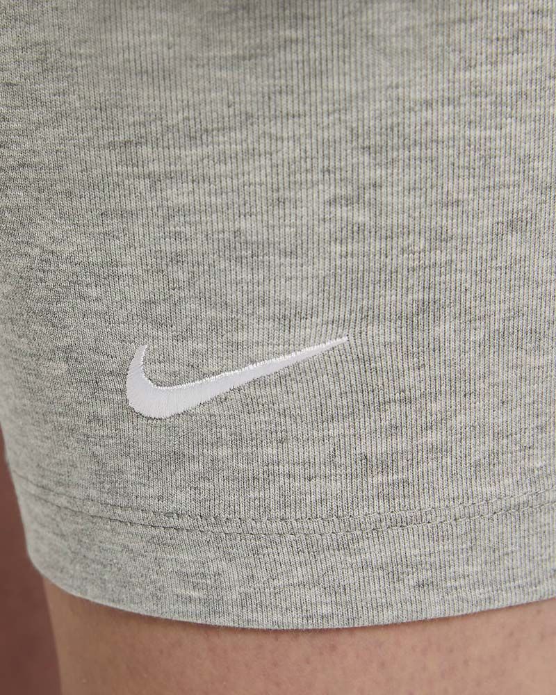 Short de cycliste Nike Sportswear Essential pour Femme CZ8526