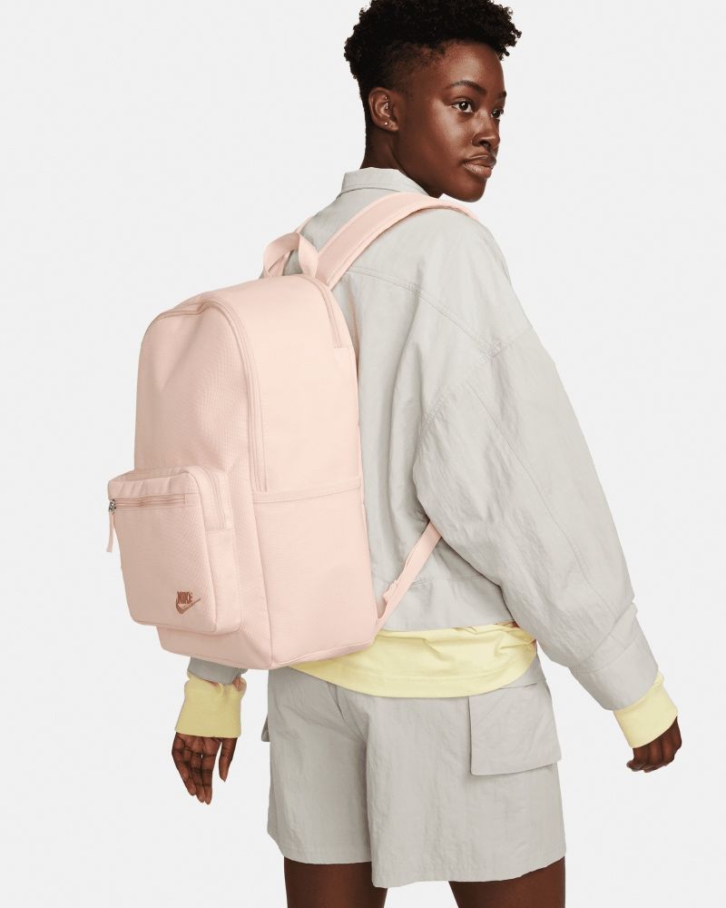 Backpack hotsell nike heritage