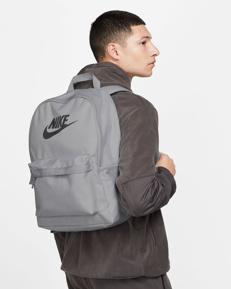Sac a dos nike femme gris best sale