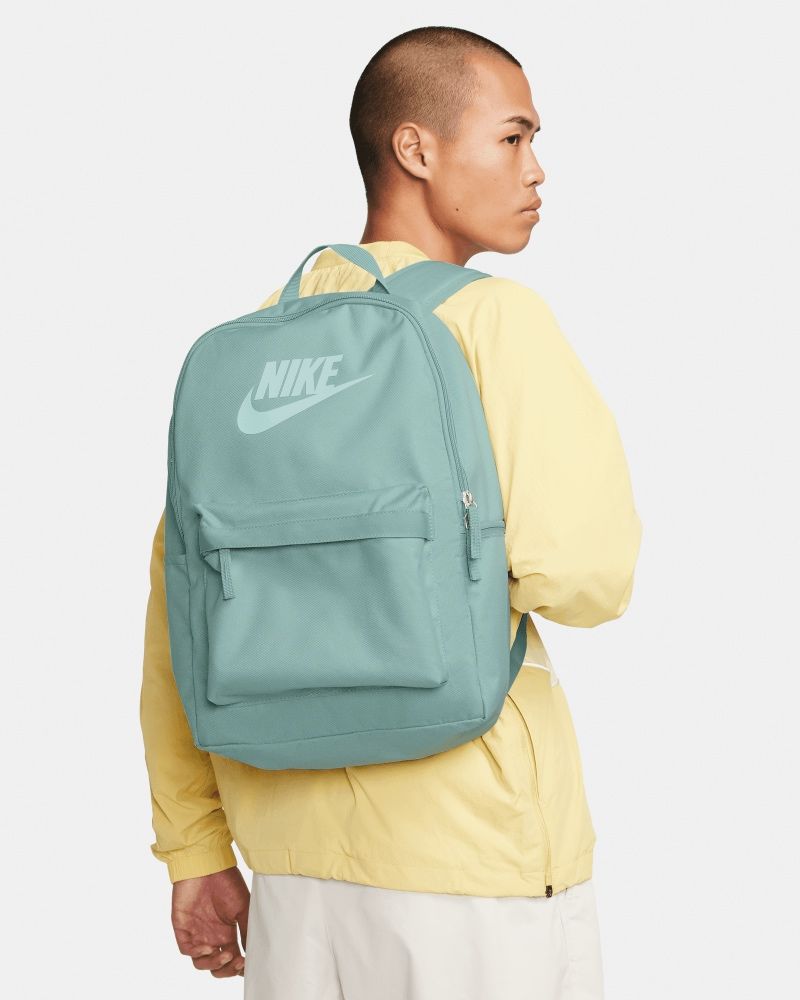 Blue nike rucksack 2025
