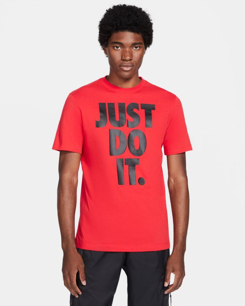 Nike Men s Sportswear T Shirt DC5090 657 Red EKINSPORT