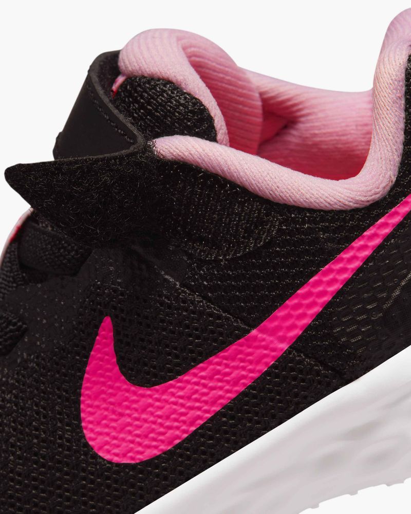 Girls black and discount pink nike