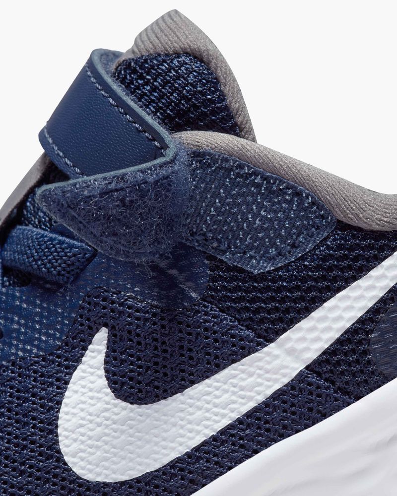 Nike store trainers navy