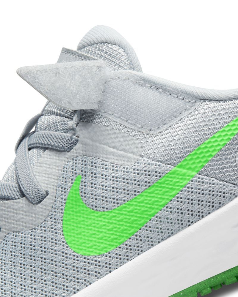 Chaussures Nike Revolution 6 Gris Vert pour Enfant DD1095 009