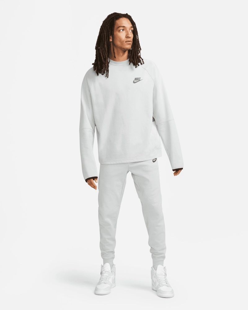 Men s Nike Sportswear Tech Essentials Grey Sweatshirt EKINSPORT