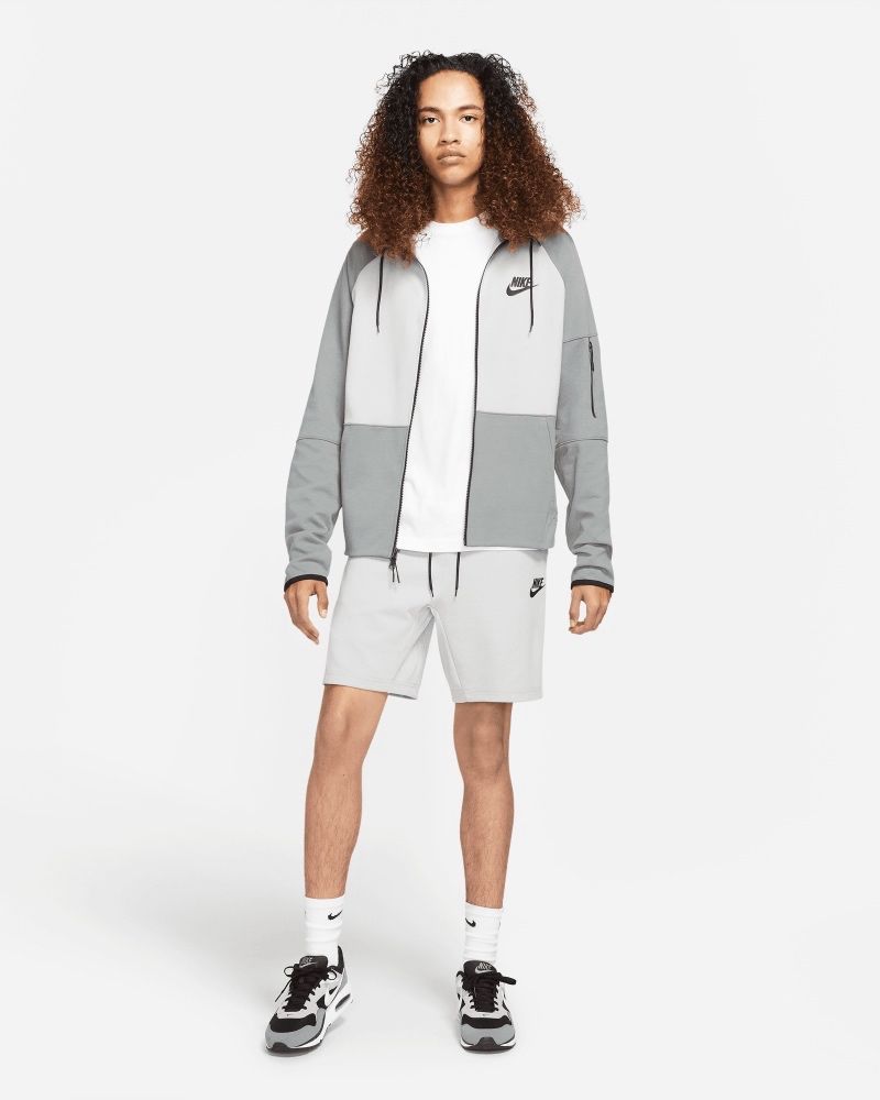 Nike tech deals essentials tracksuit