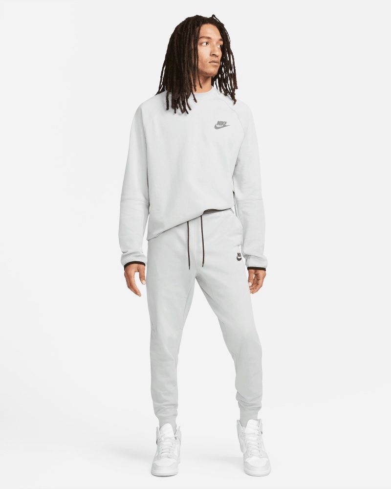 Nike tech shop essentials tracksuit