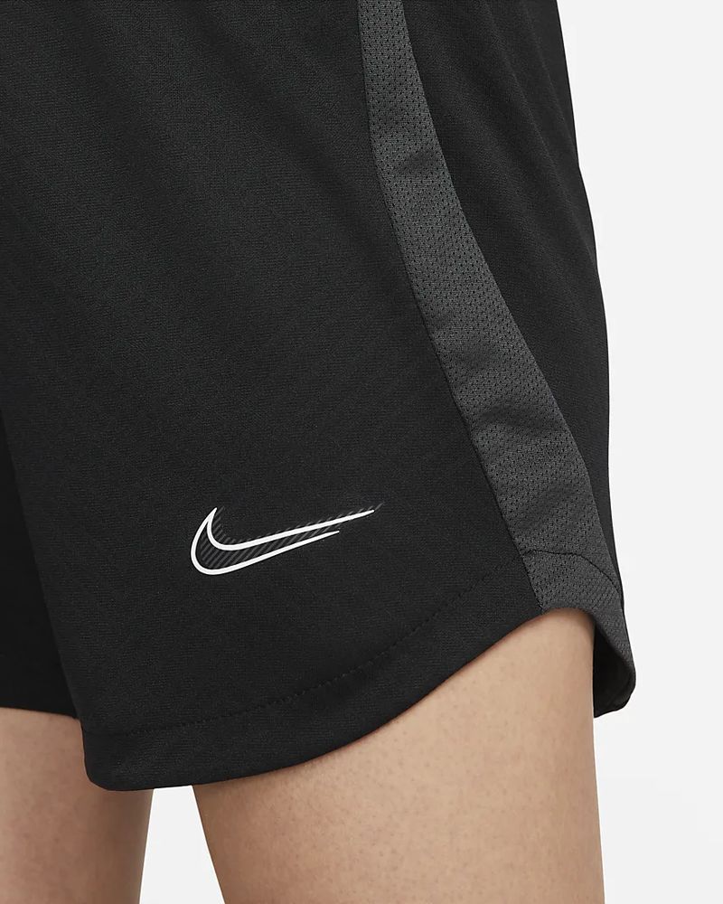 Short noir hot sale nike femme