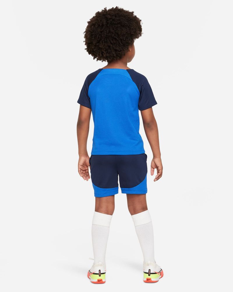 Maglia e on sale pantaloncini nike