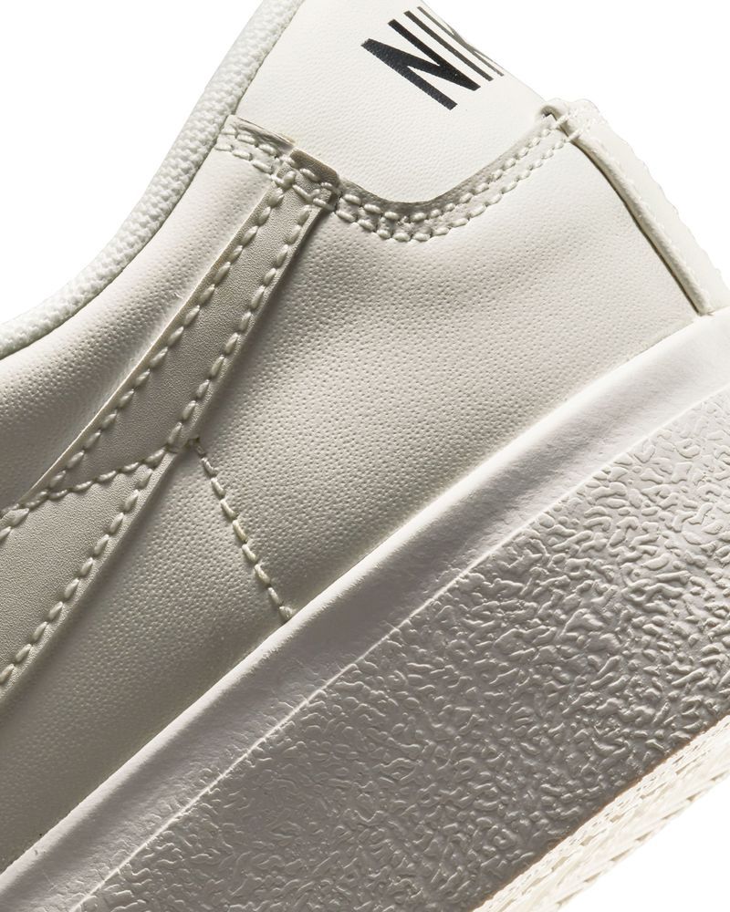 Nike blazer low femme argent deals