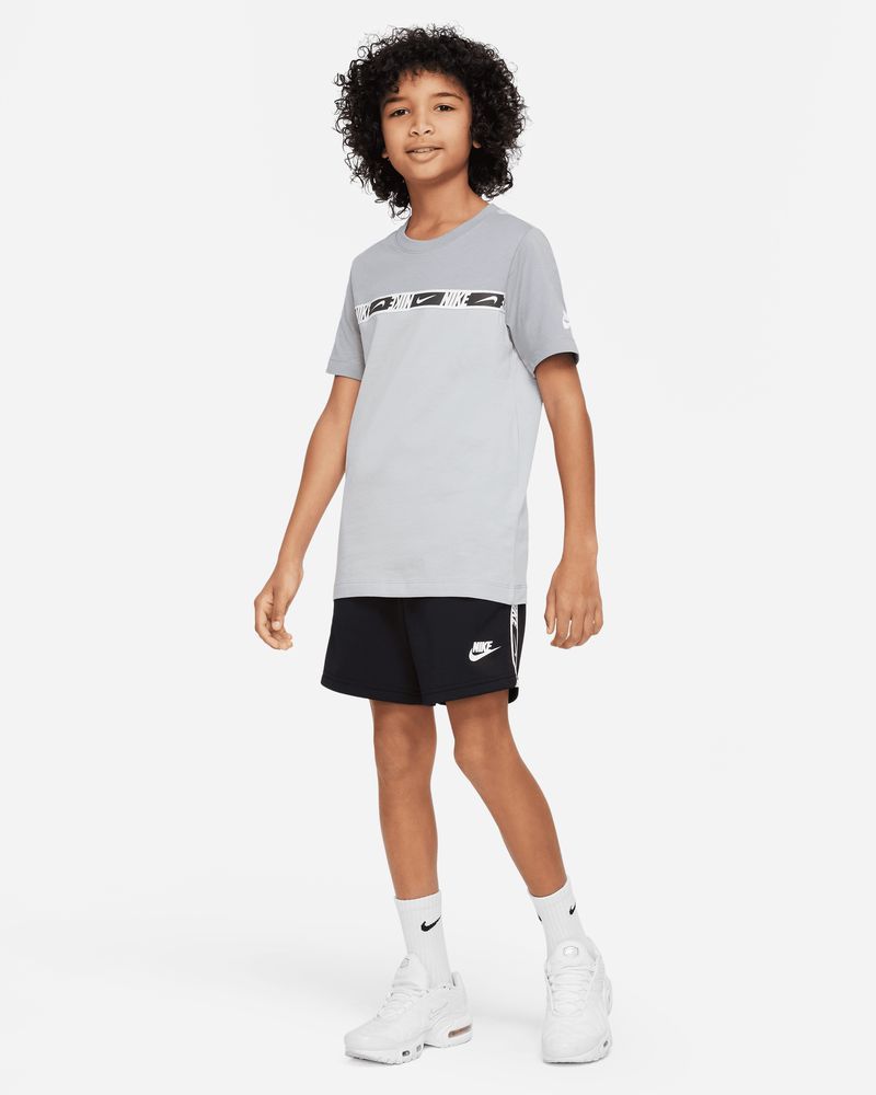 tee shirt nike sportswear repeat gris pour enfant dq5102 077