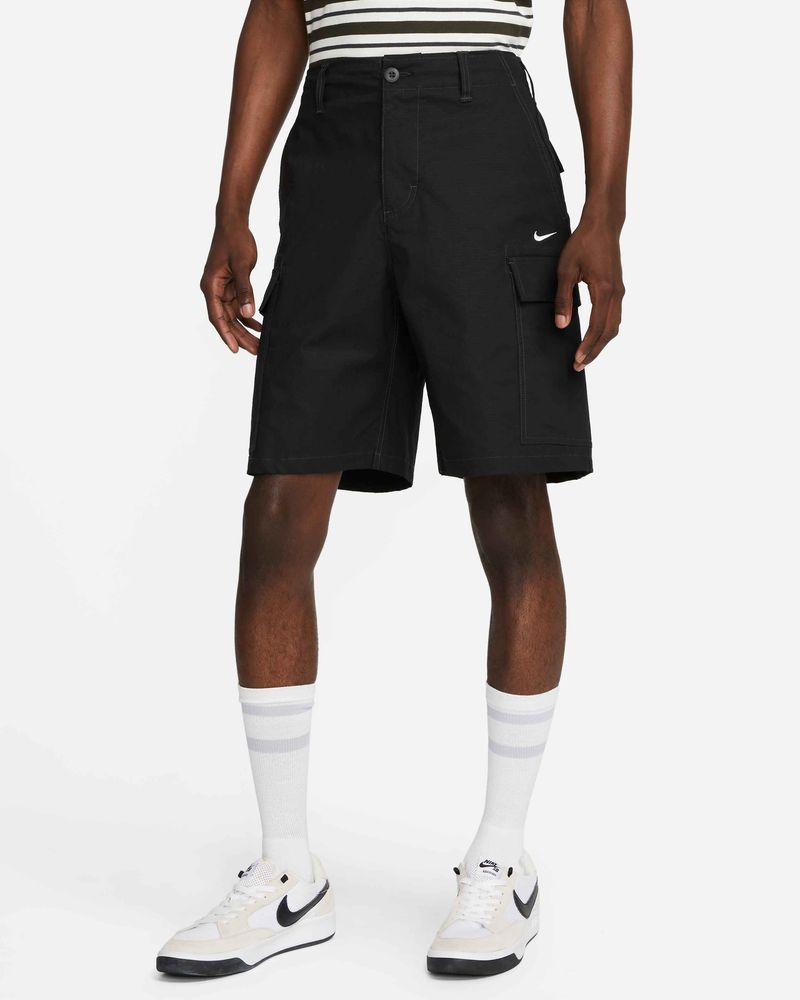 Men s Nike Cargo SB Black Short DQ6292 010 EKINSPORT