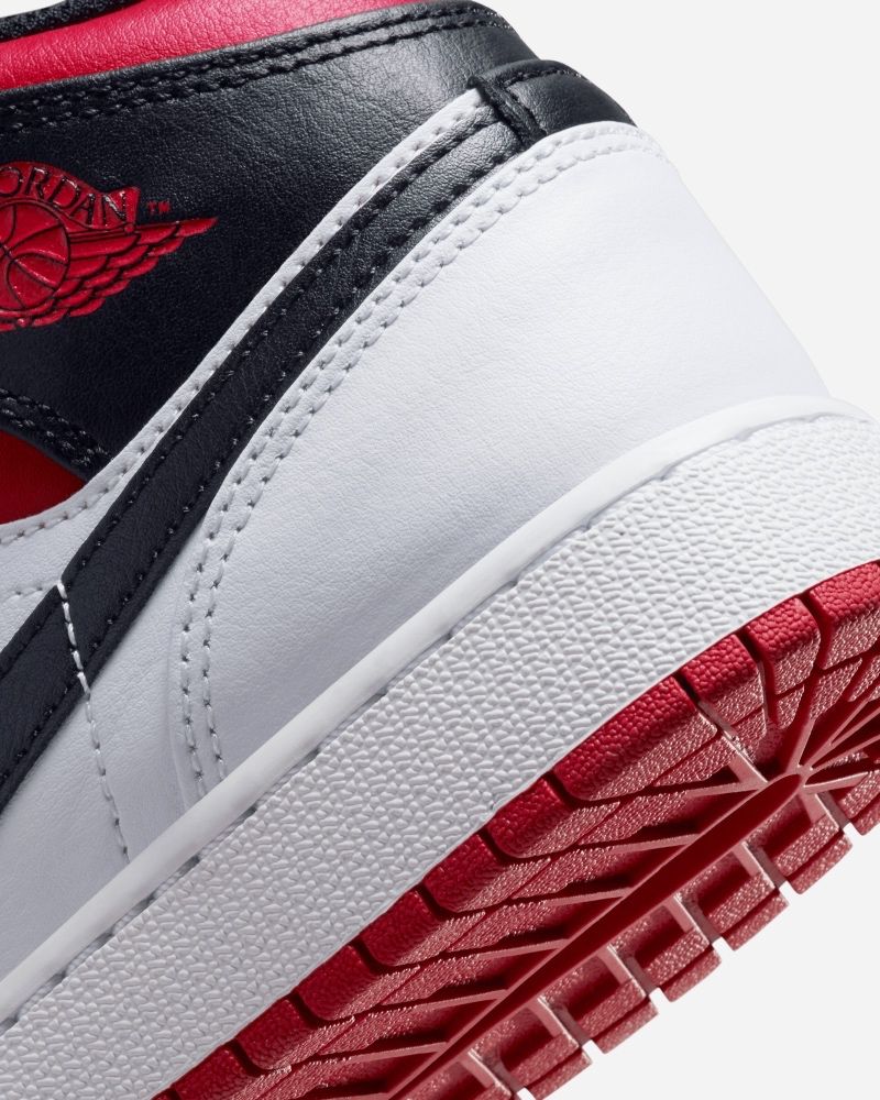 Chaussures Air Jordan 1 Mid Blanc/Noir/Rouge pour Enfant