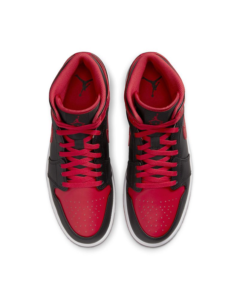 Chaussure air force one jordan shop