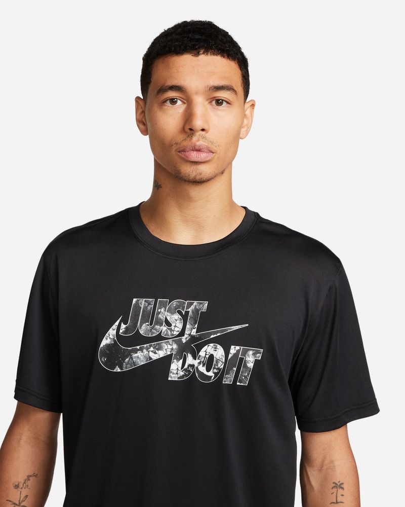 tshirt nike dri fit graphic training noir homme dr7549 010