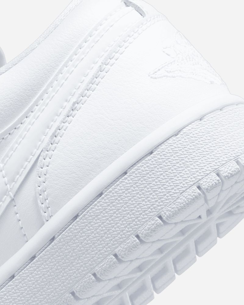 Air jordan blanche best sale femme