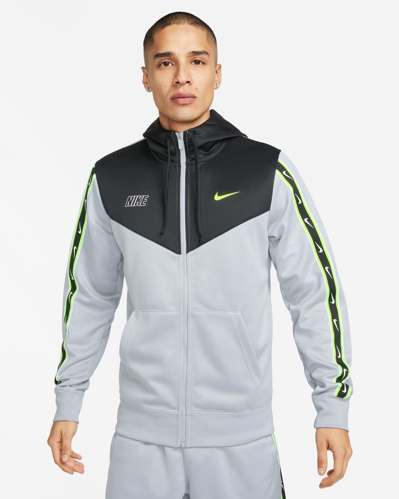 Nike repeat hoodie outlet