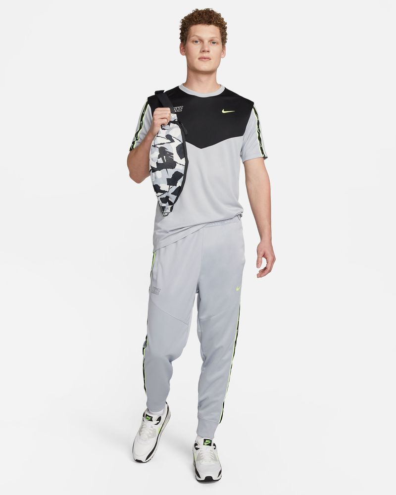 Men s Nike Sportswear Repeat Grey Jogging Pant dx2027 014