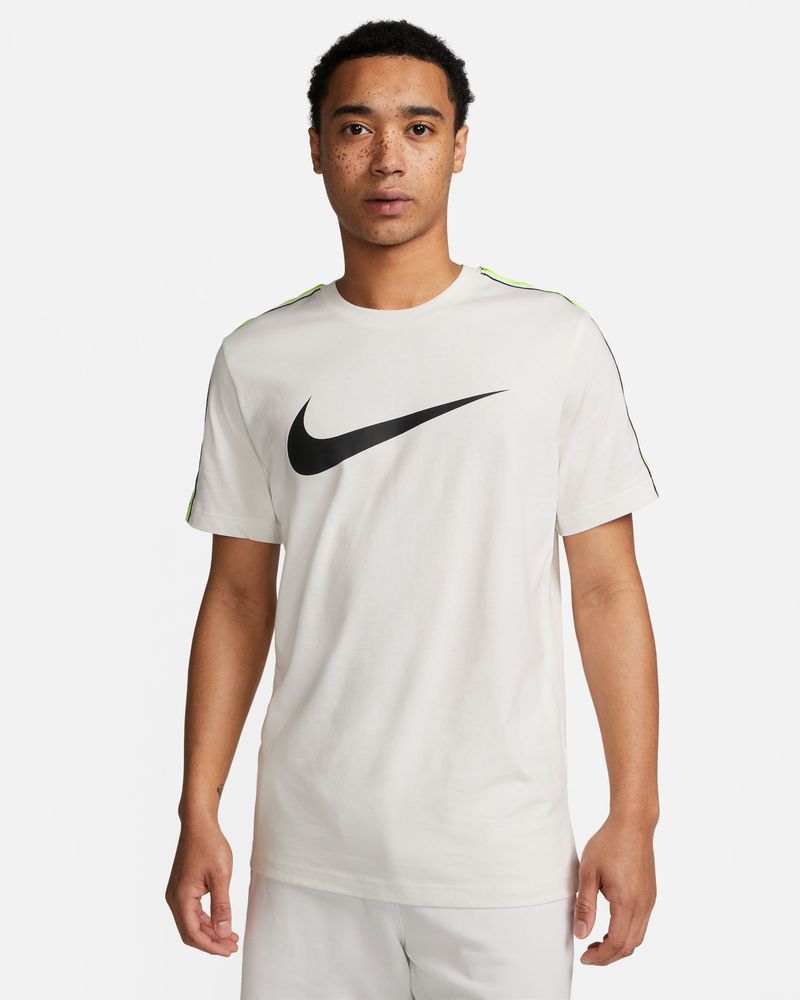 Tee shirt nike vert hotsell