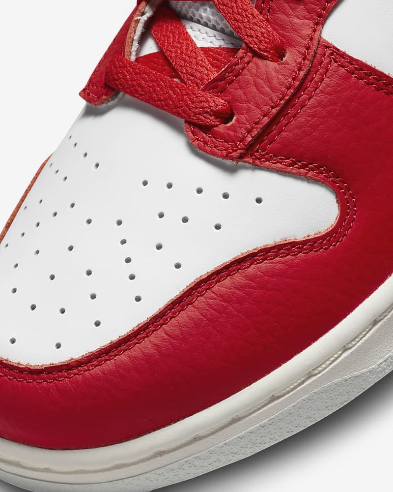 Nike dunk high rouge deals