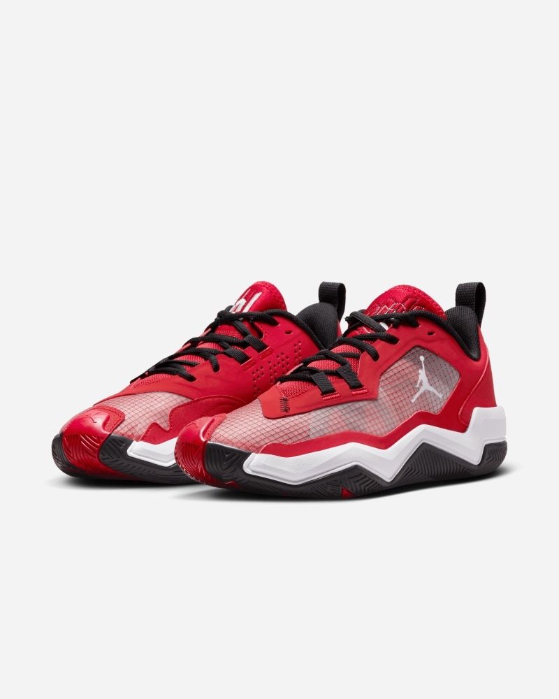 Chaussures hotsell jordan rouge