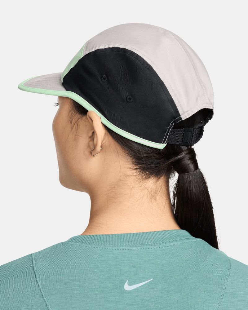 Casquette nike swoosh noir deals