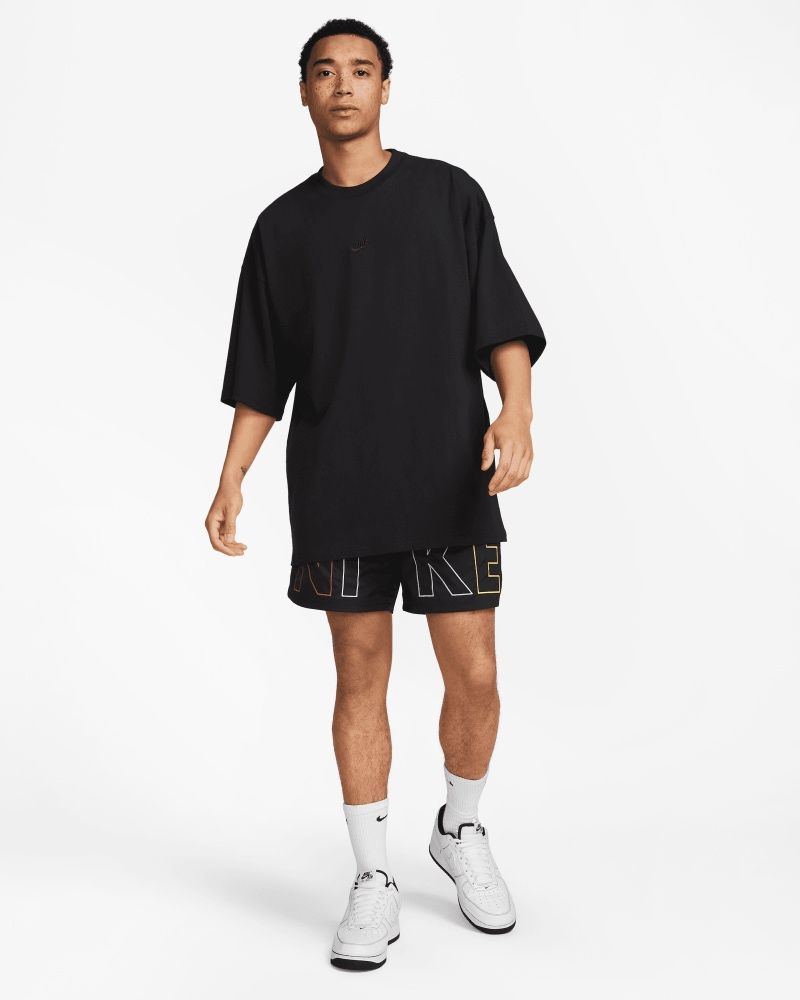 T-shirt extra-grande Nike Sportswear Premium Essentials para homem