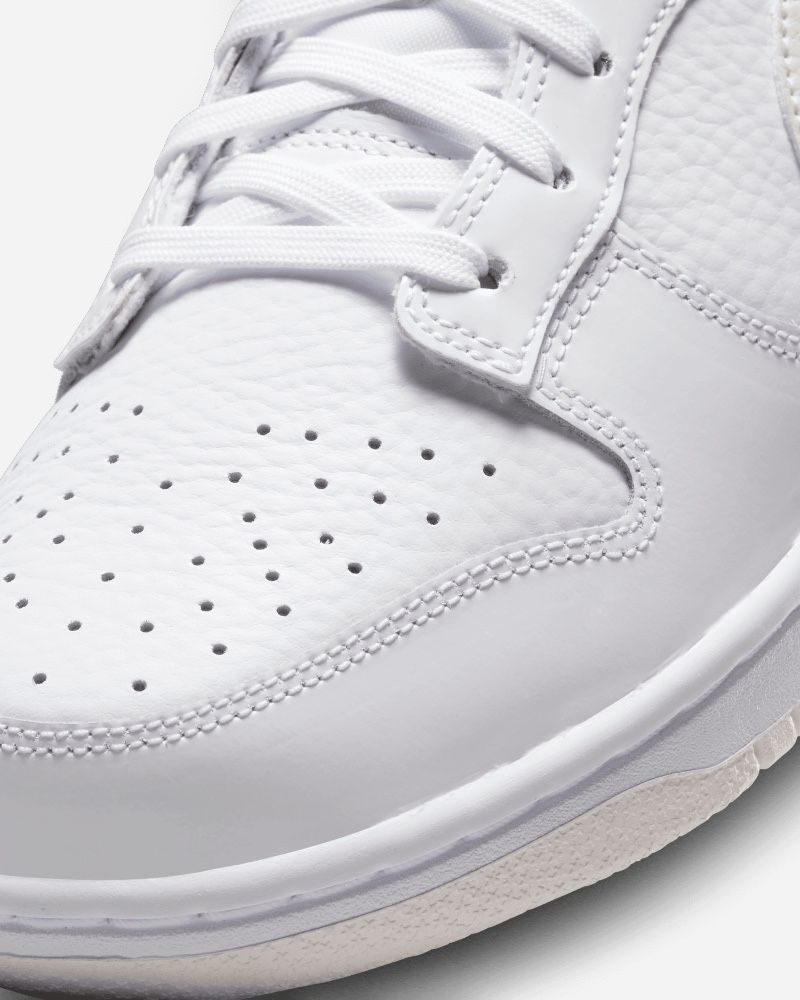 Nike blanche outlet pour femme