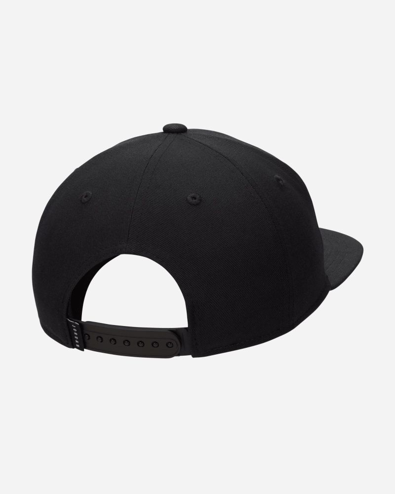 Casquette jordan top noir rouge