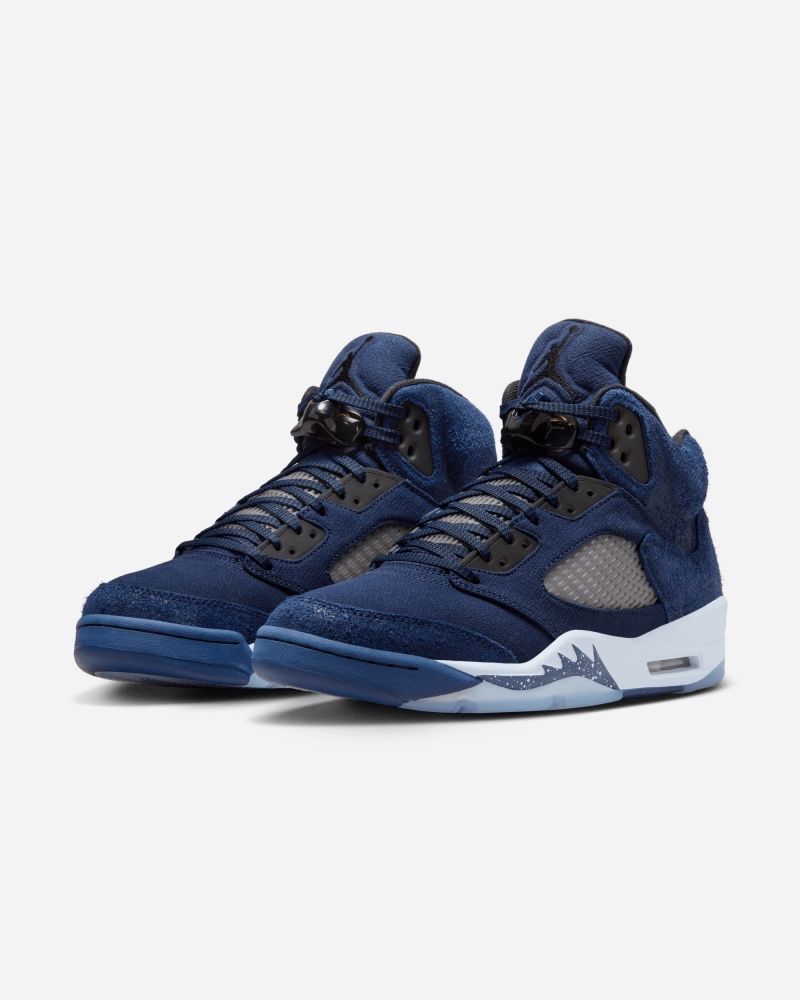 Nike Air Jordan 5 Retro (Homme) au meilleur prix - Comparez les offres de  Chaussures de sport en salle sur leDénicheur