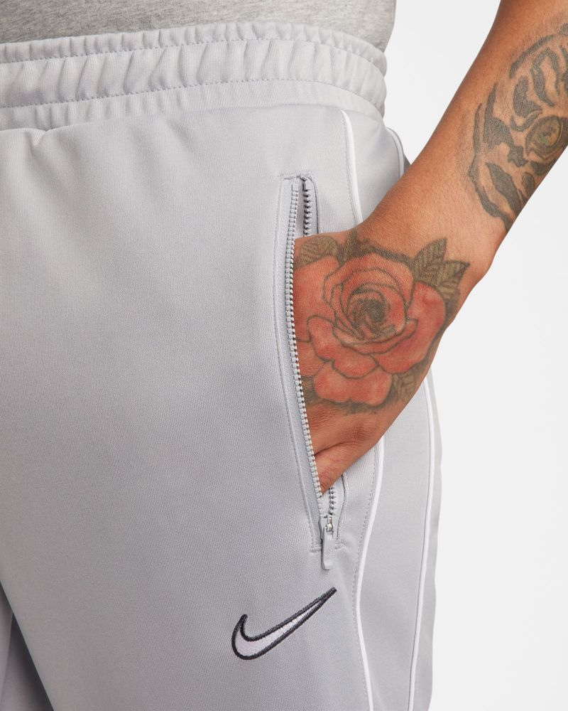 Light grey hotsell joggers nike