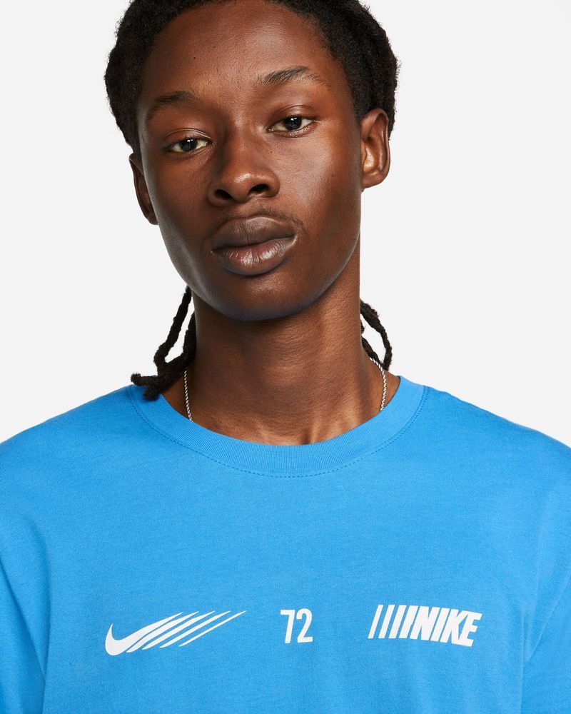 Nike standard store fit shirt