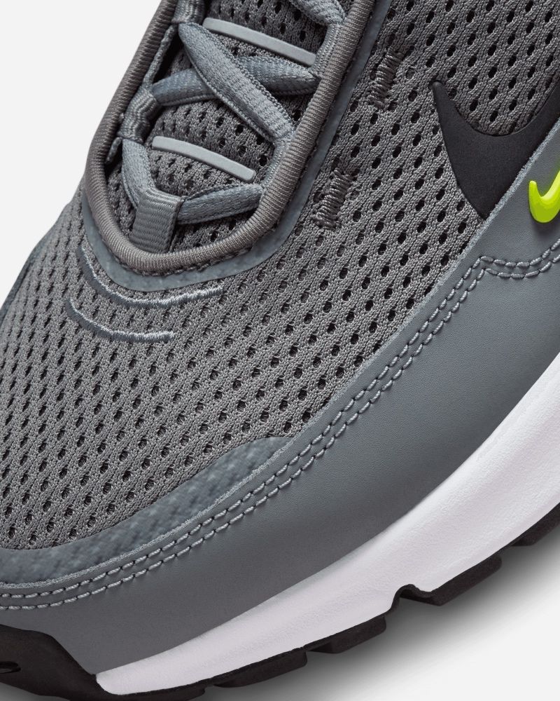 Nike air store max axis recensioni