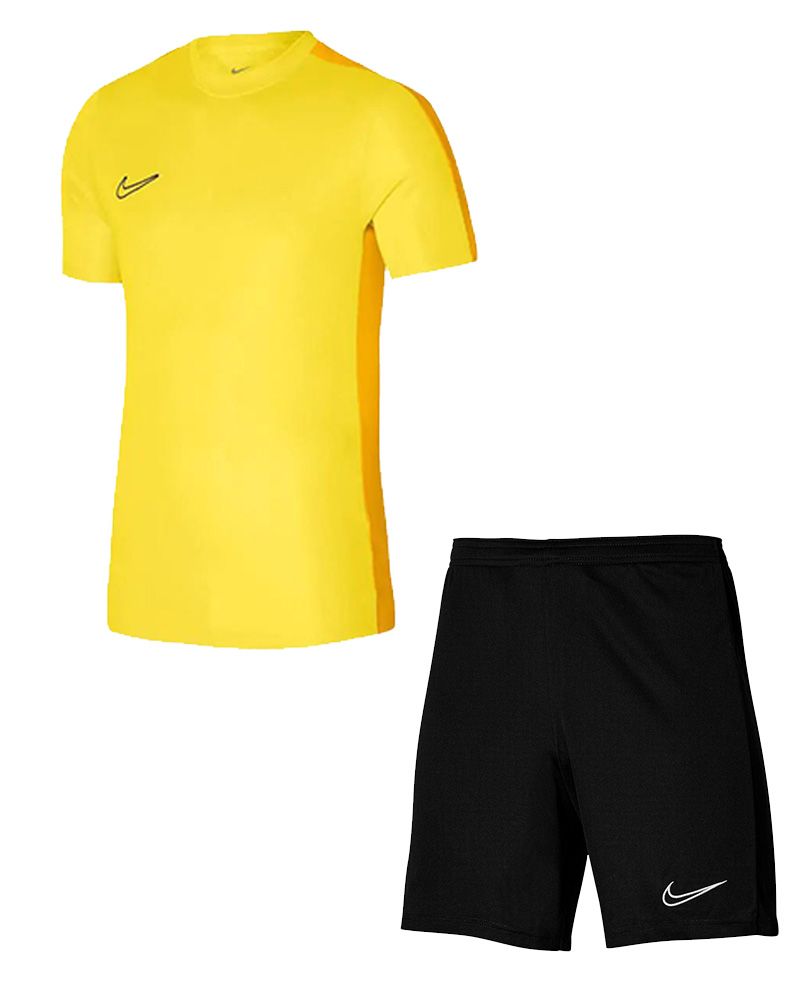 Ensemble hot sale short nike