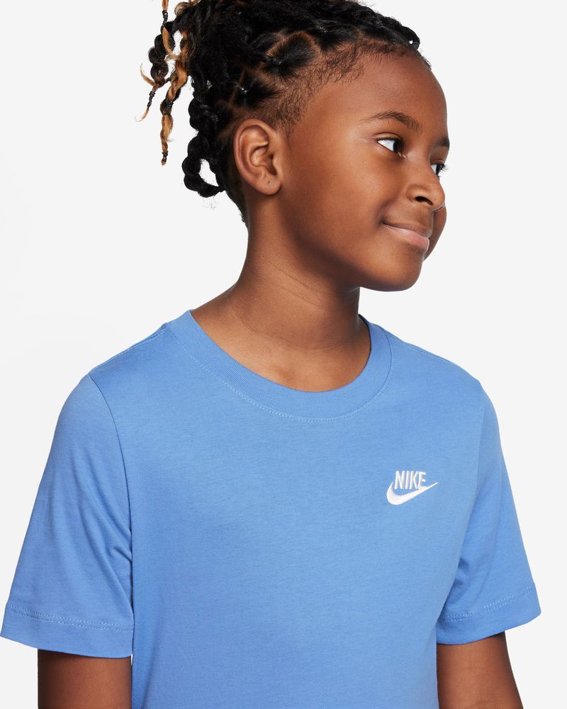 Maglietta Nike Sportswear da bambino blu e bianca AR5254 450