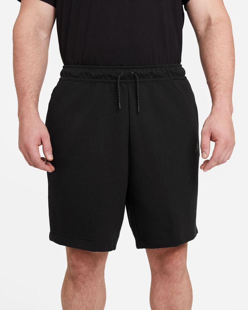 Nike sportswear tech fleece short hotsell