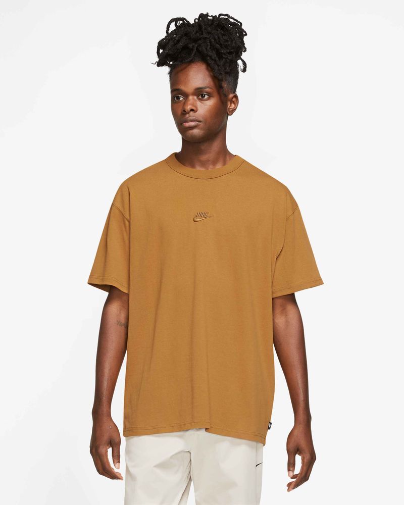 Nike sale basic tee