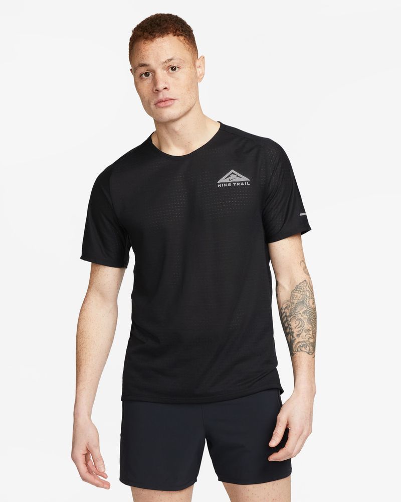 Camiseta de trail Nike Solar Chase para Hombre DV9305 EKINSPORT