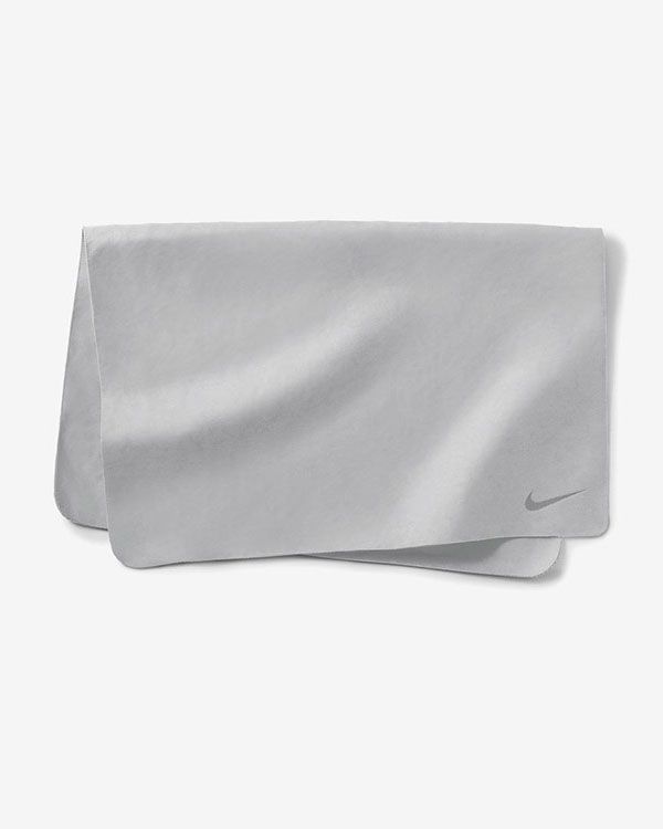 Serviette nike grande best sale taille